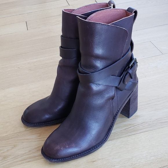 See by Chloe Women's Janis Heeled Leather Boots - Picture 8 of 8